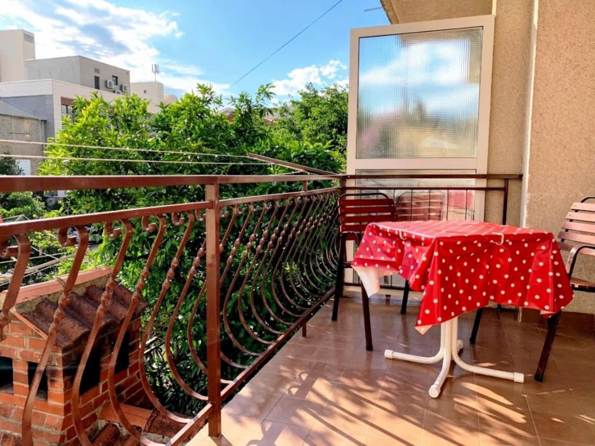 Obradovic Rooms & Apartments Макарска Екстериор снимка
