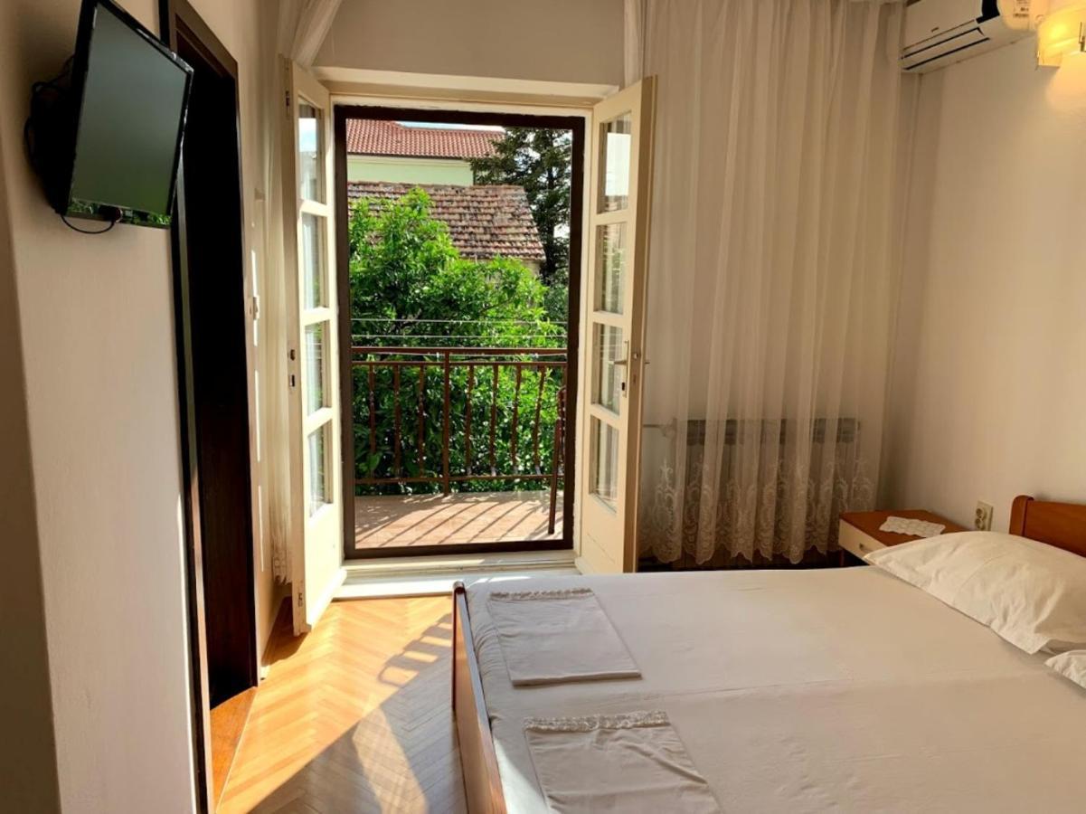 Obradovic Rooms & Apartments Макарска Екстериор снимка