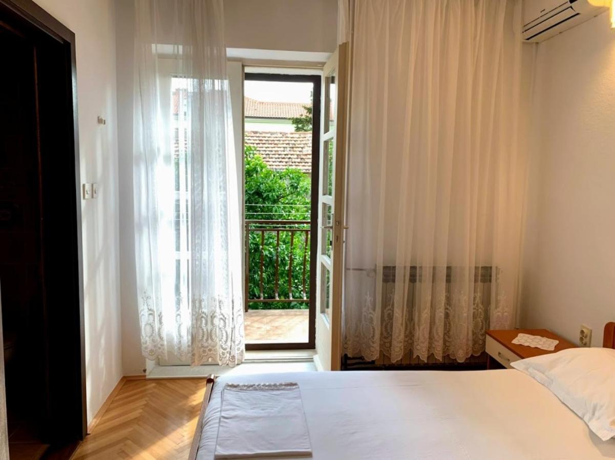 Obradovic Rooms & Apartments Макарска Екстериор снимка