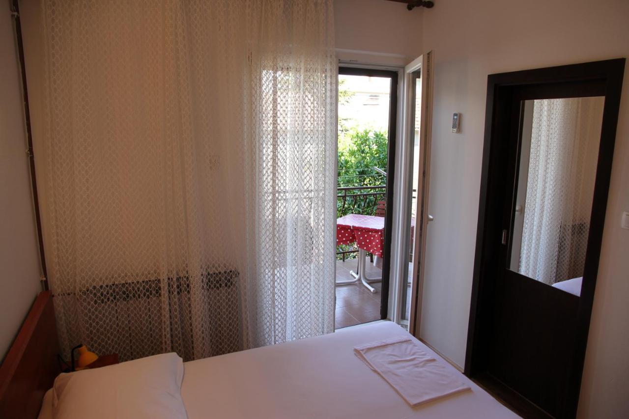 Obradovic Rooms & Apartments Макарска Екстериор снимка