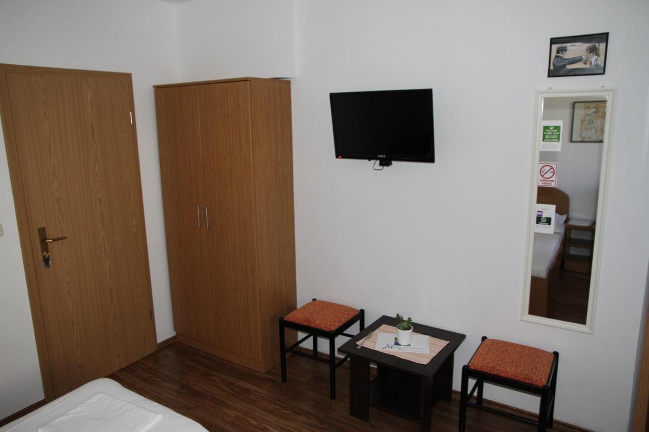 Obradovic Rooms & Apartments Макарска Екстериор снимка