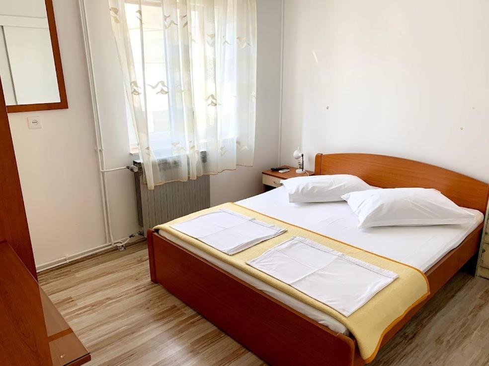 Obradovic Rooms & Apartments Макарска Екстериор снимка
