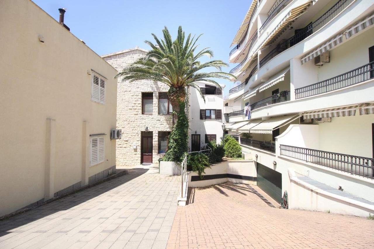 Obradovic Rooms & Apartments Макарска Екстериор снимка