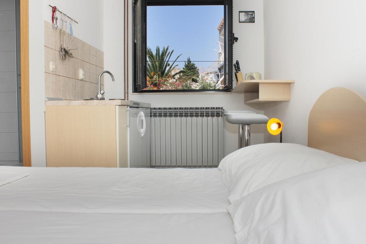 Obradovic Rooms & Apartments Макарска Екстериор снимка